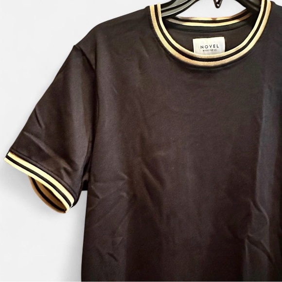 Novel the Brand Men’s Large Black Crew Neck Shirt - Picture 2 of 5